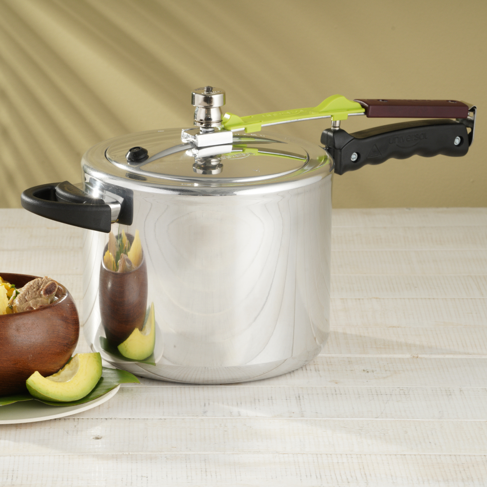 https://www.universalhome.com/wp-content/uploads/2022/05/UNIVERSAL-PRESSURE-COOKER-OLLA-A-PRESION-4.jpg
